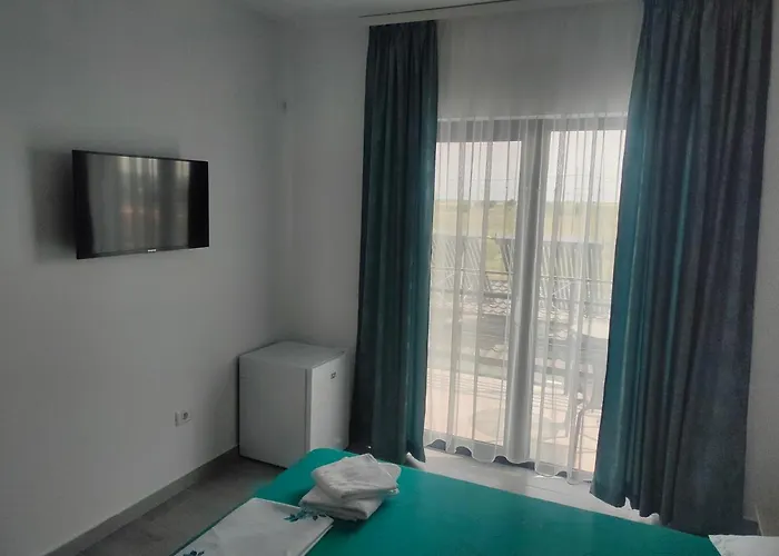 La Fernando Konukevi Tuzla