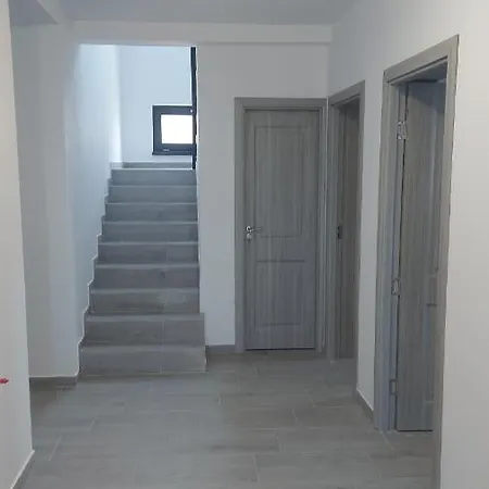 La Fernando Тузла