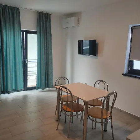 La Fernando 3*