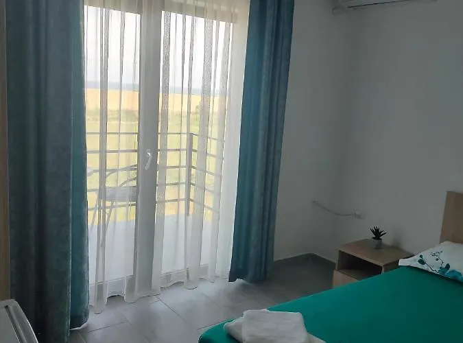 La Fernando Guest house